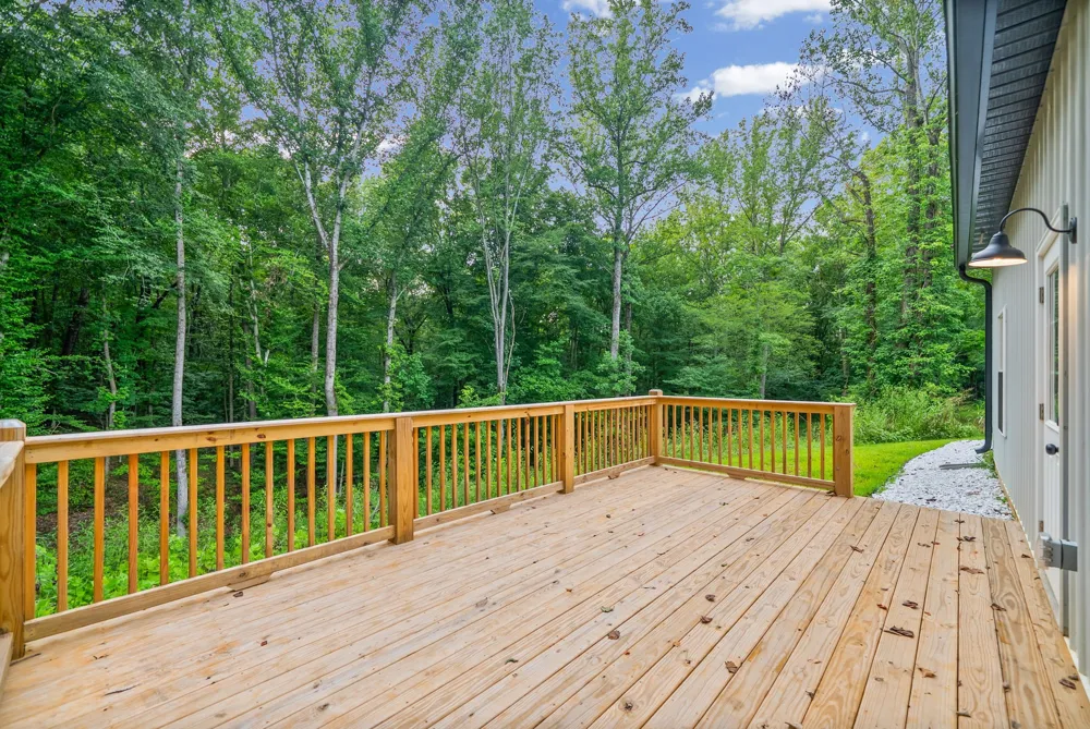 4151 Southside Rd Southside, TN 37171