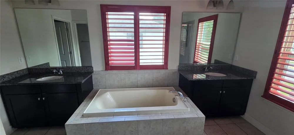 10322 HOLSTEIN EDGE PLACE Riverview, FL 33569
