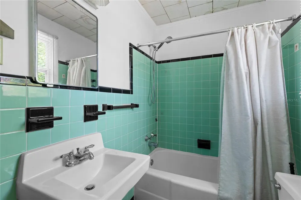 85276 HARTS ROAD Yulee, FL 32097
