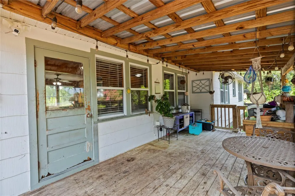 85276 HARTS ROAD Yulee, FL 32097