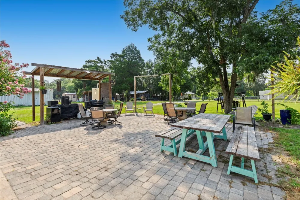 85276 HARTS ROAD Yulee, FL 32097