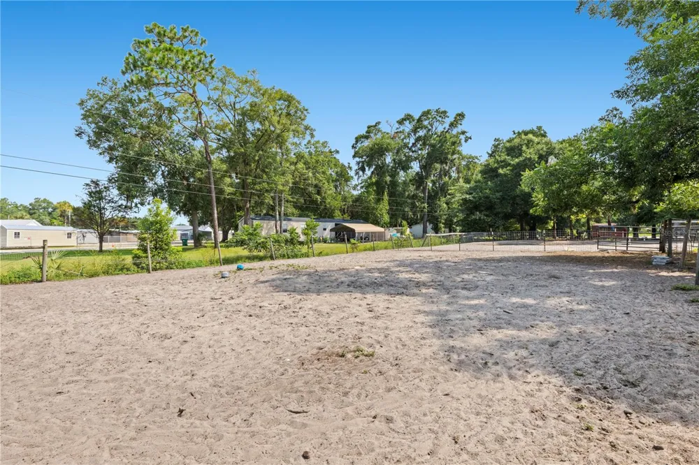 85276 HARTS ROAD Yulee, FL 32097