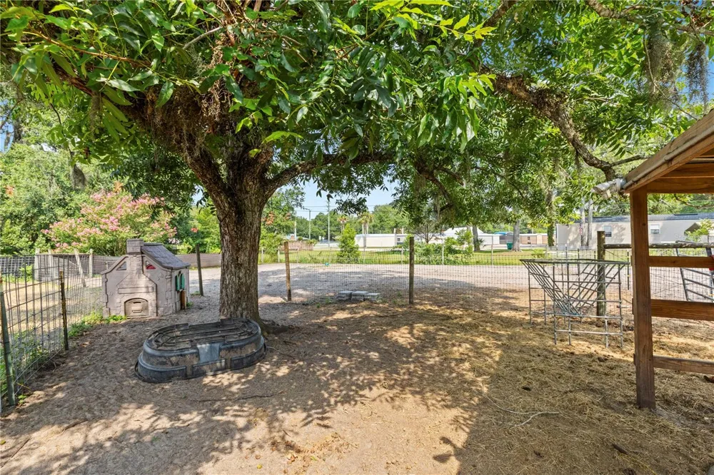 85276 HARTS ROAD Yulee, FL 32097