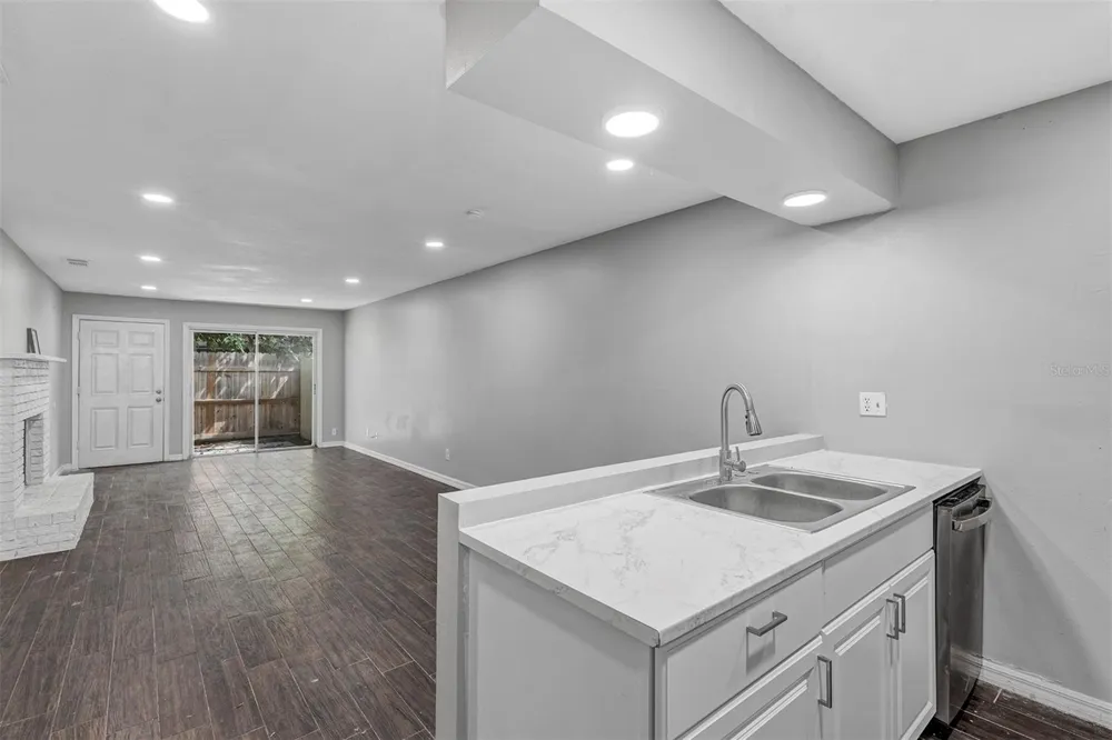 3990 SE 17TH CT #B ocala, FL 34480