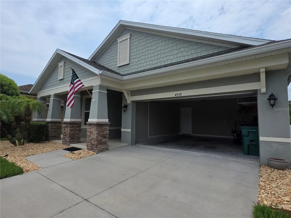 4939 AUTUMN RIDGE DRIVE Wesley Chapel, FL 33545