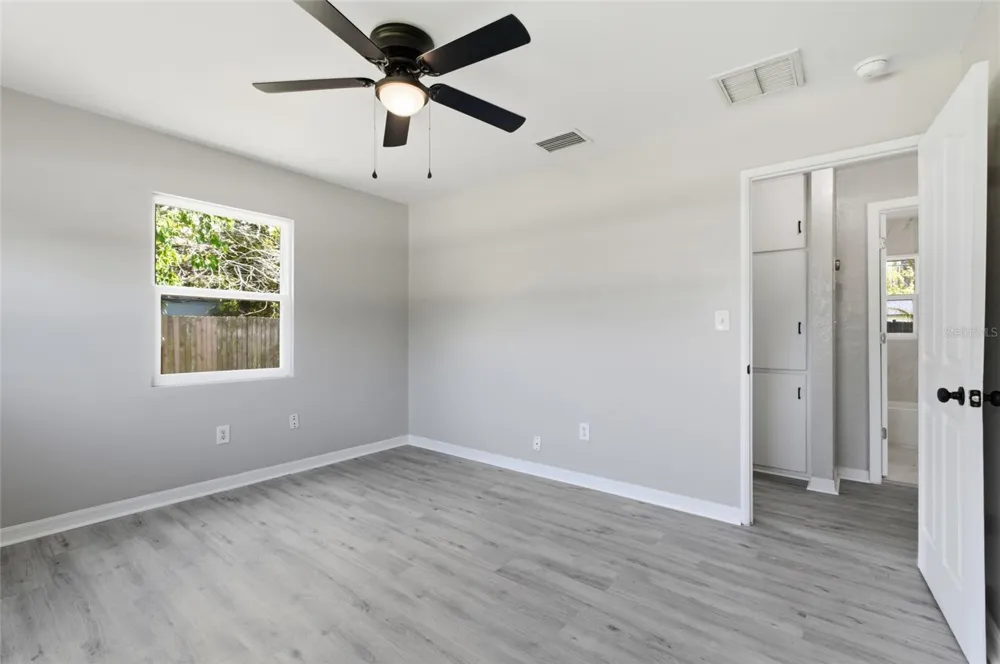 7100 13TH STREET St Petersburg, FL 33702