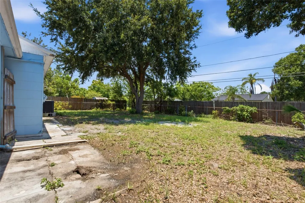 7100 13TH STREET St Petersburg, FL 33702