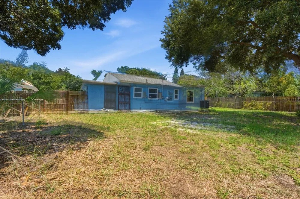 7100 13TH STREET St Petersburg, FL 33702