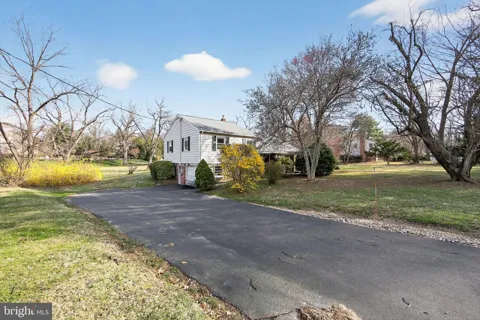 1567 SUGARTOWN ROAD