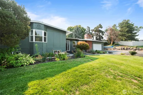 1147 Ashley Way