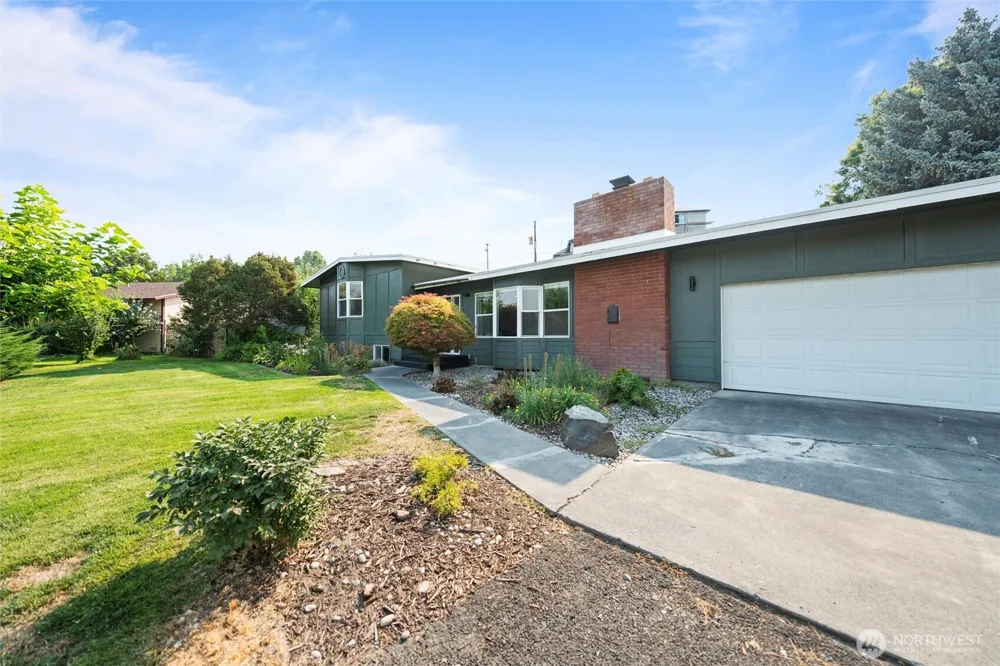 1147 Ashley Way Moses Lake, WA 98837