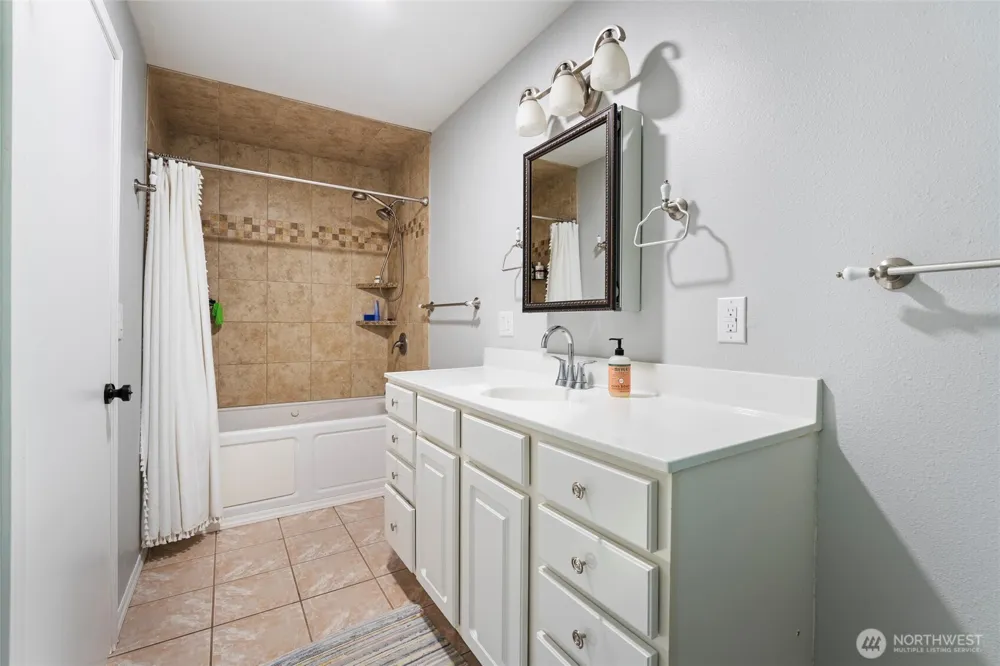 1147 Ashley Way Moses Lake, WA 98837