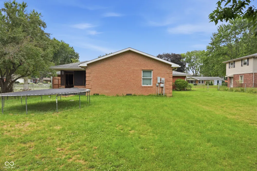 5670 S Rowena Court Pendleton, IN 46064