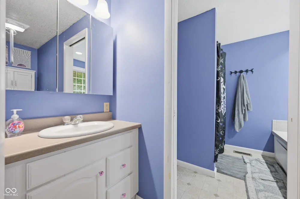 5670 S Rowena Court Pendleton, IN 46064
