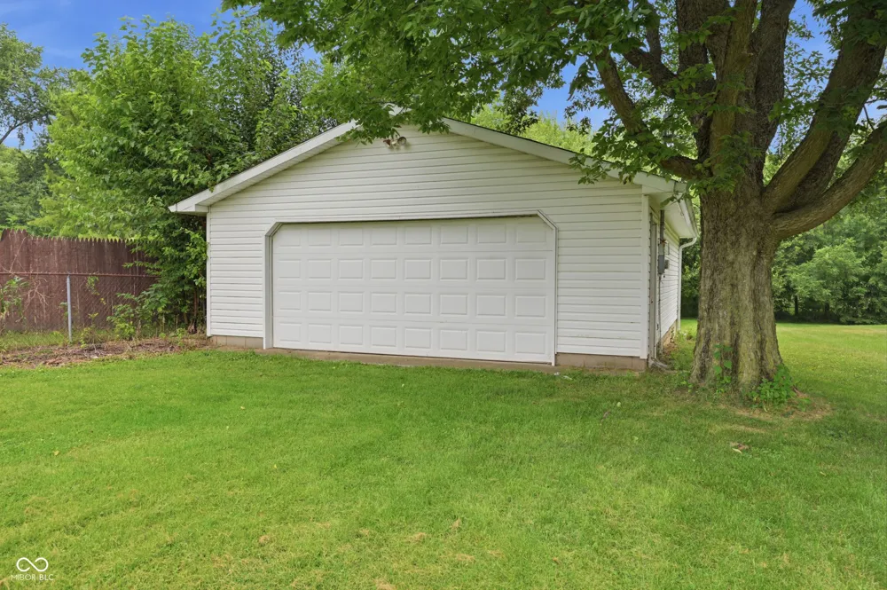 5670 S Rowena Court Pendleton, IN 46064