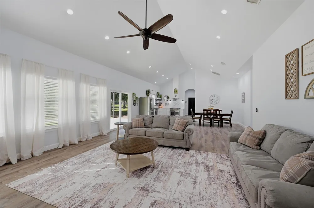 210 County Road 2184 Gainesville, TX 76240