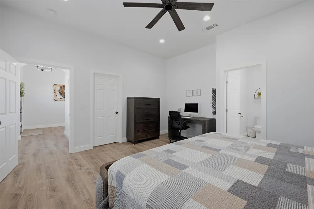 210 County Road 2184 Gainesville, TX 76240