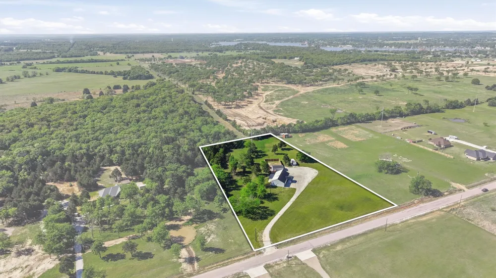 210 County Road 2184 Gainesville, TX 76240