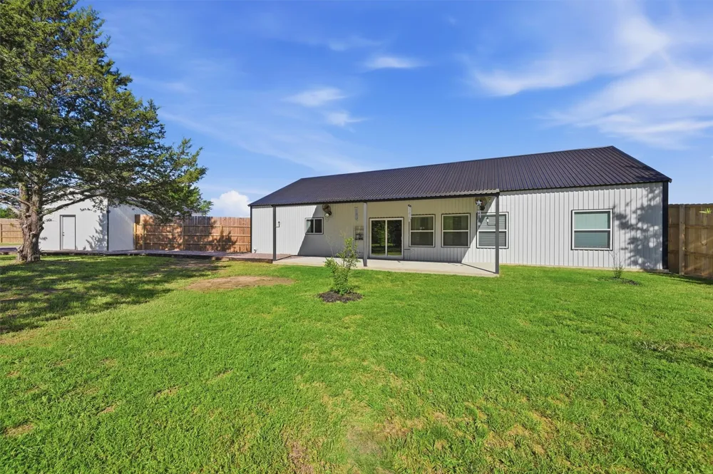 210 County Road 2184 Gainesville, TX 76240
