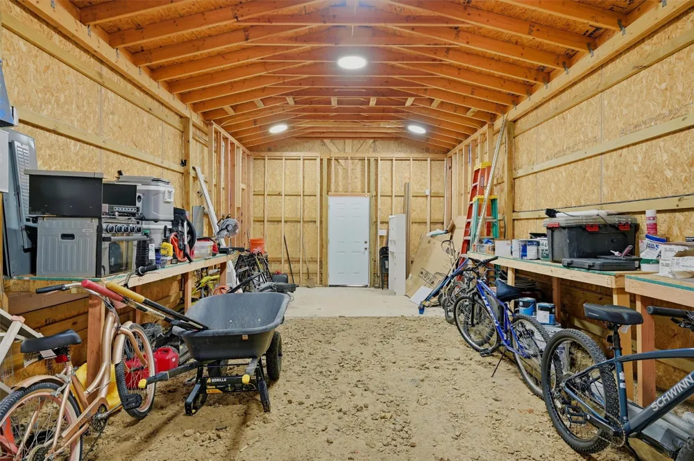 210 County Road 2184 Gainesville, TX 76240