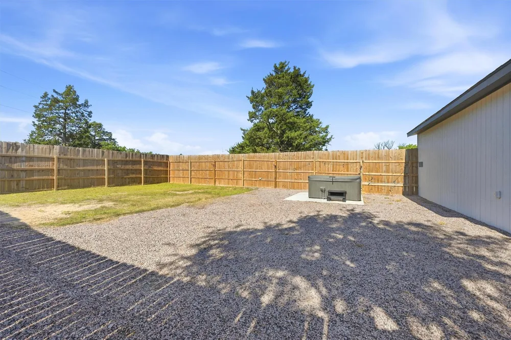 210 County Road 2184 Gainesville, TX 76240