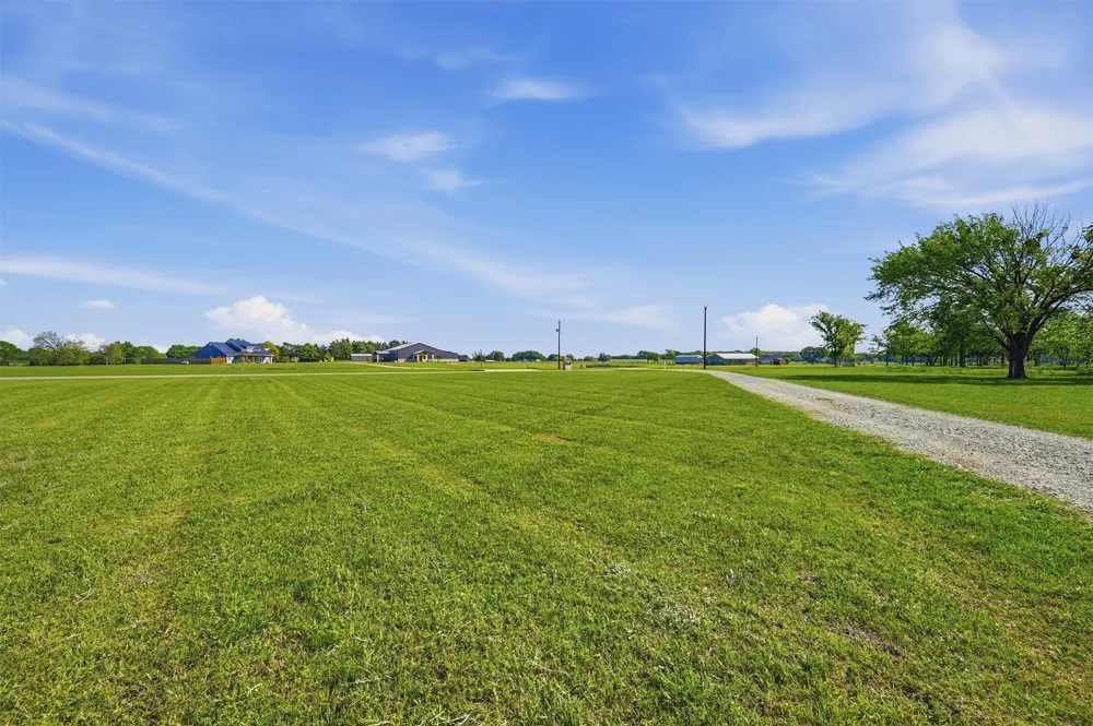 210 County Road 2184 Gainesville, TX 76240