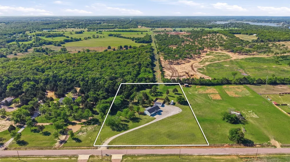 210 County Road 2184 Gainesville, TX 76240