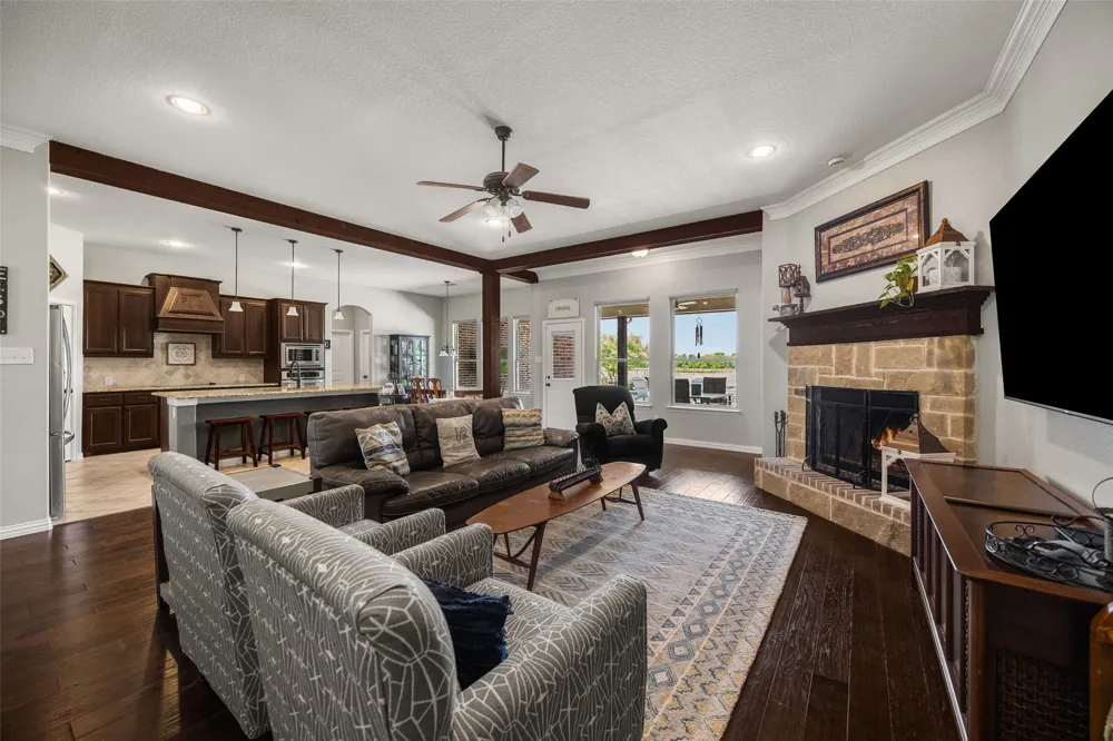 21867 County Road 820 Farmersville, TX 75442