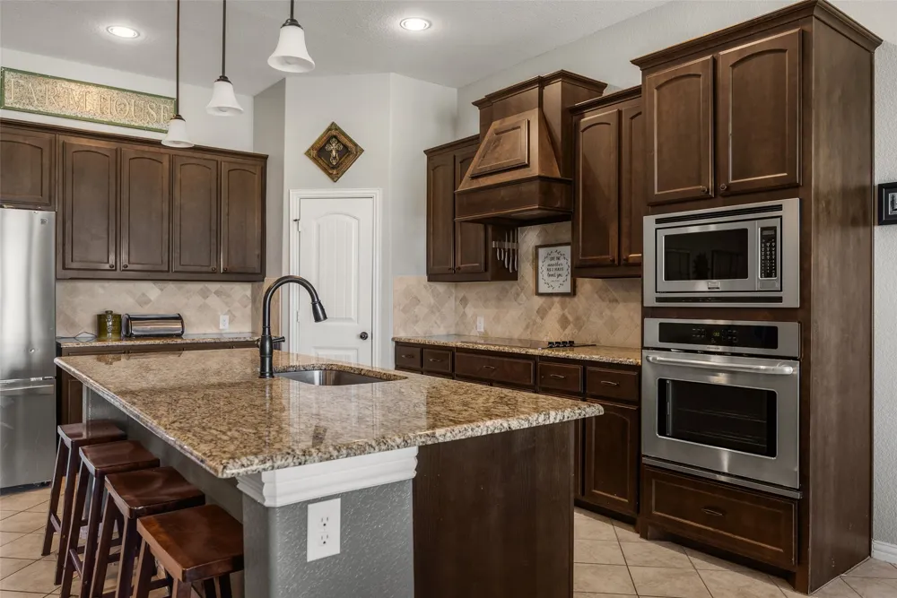 21867 County Road 820 Farmersville, TX 75442