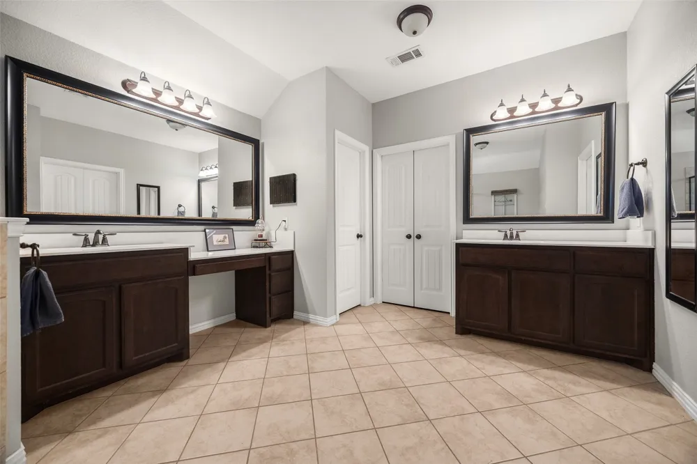 21867 County Road 820 Farmersville, TX 75442