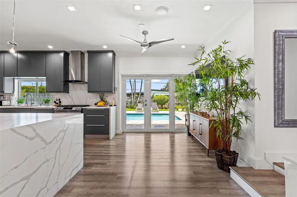 1871 NE 186th St North Miami Beach, FL 33179
