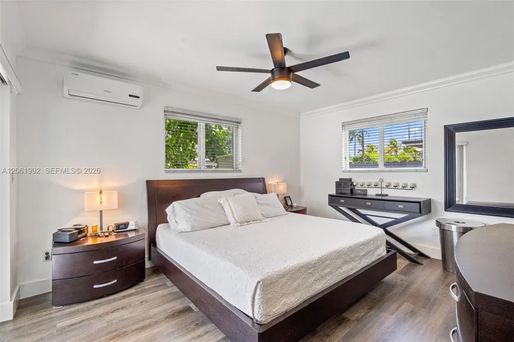 1871 NE 186th St North Miami Beach, FL 33179