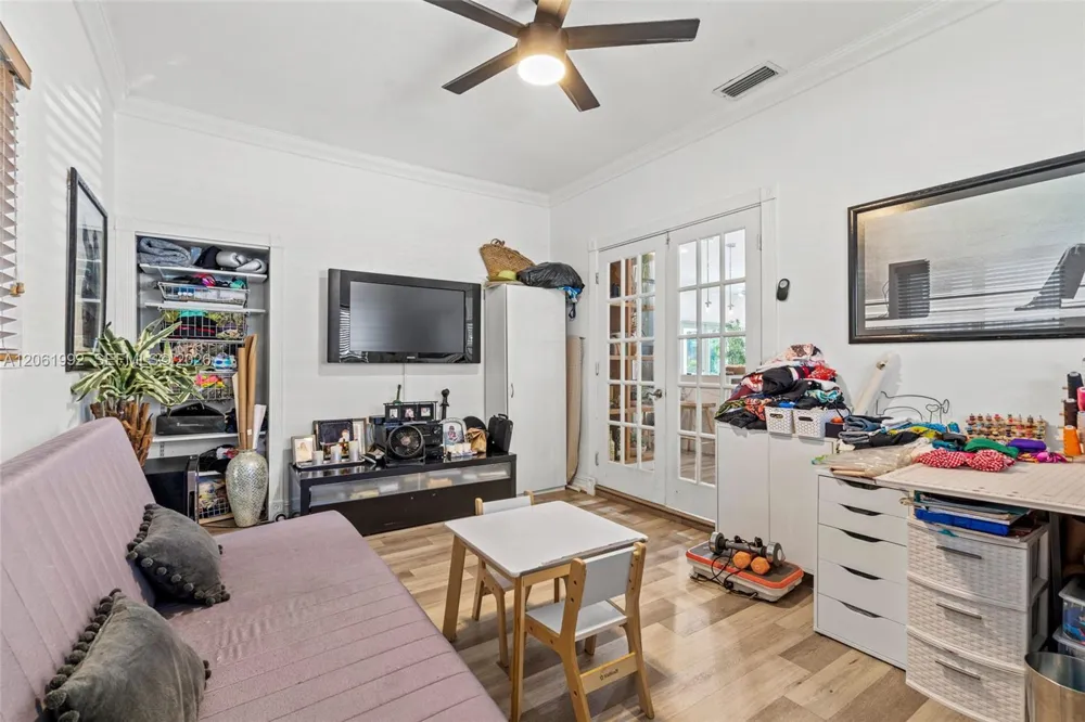 1871 NE 186th St North Miami Beach, FL 33179