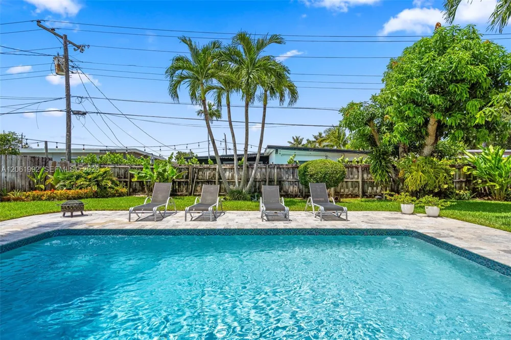 1871 NE 186th St North Miami Beach, FL 33179