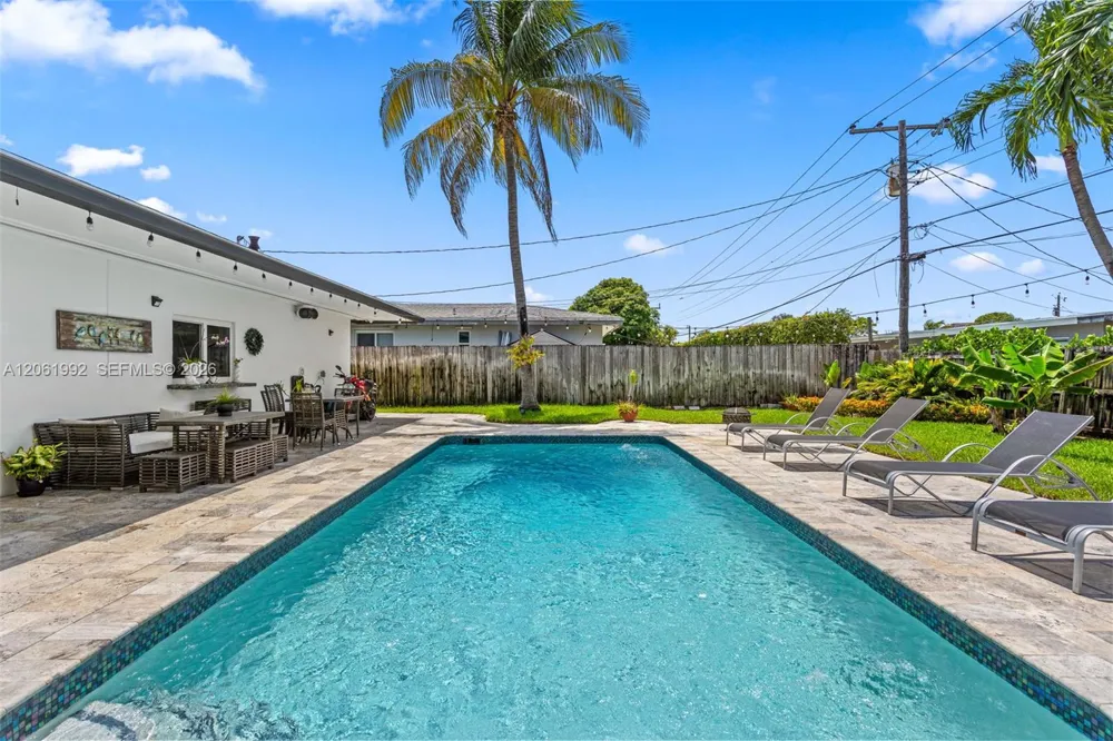 1871 NE 186th St North Miami Beach, FL 33179