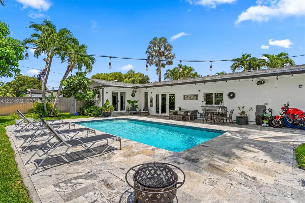 1871 NE 186th St North Miami Beach, FL 33179