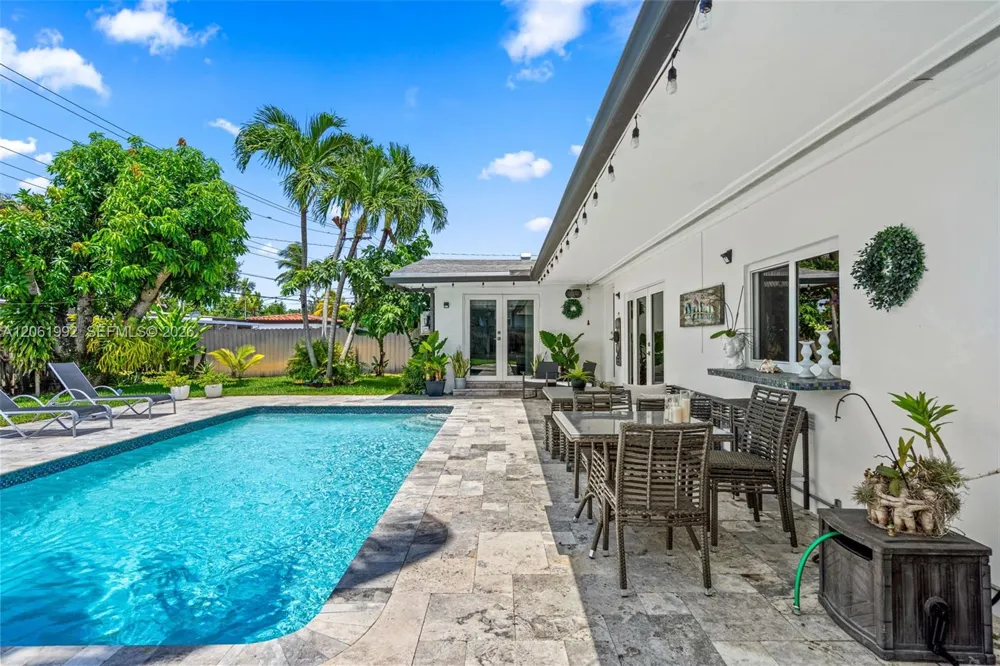 1871 NE 186th St North Miami Beach, FL 33179