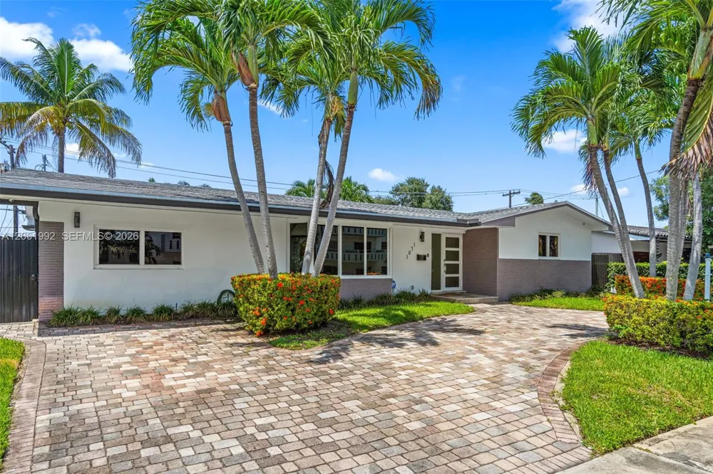 1871 NE 186th St North Miami Beach, FL 33179