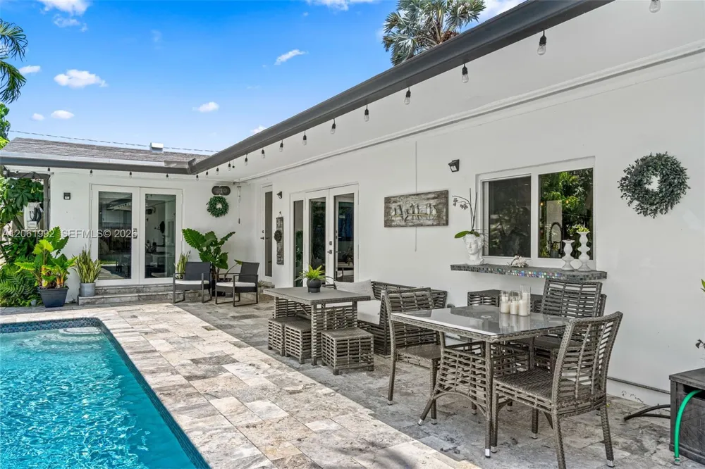 1871 NE 186th St North Miami Beach, FL 33179