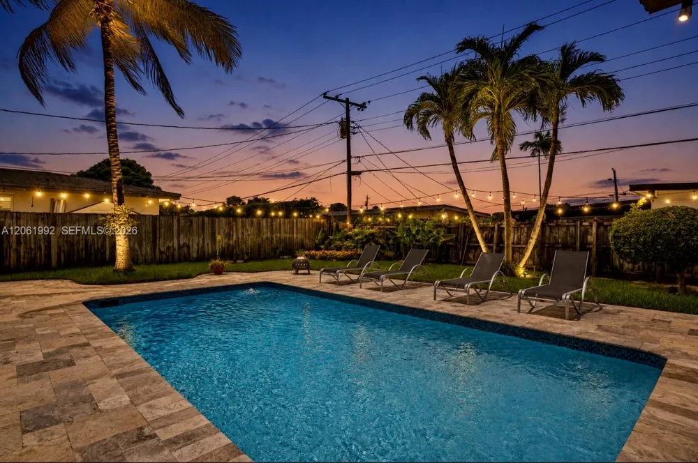 1871 NE 186th St North Miami Beach, FL 33179