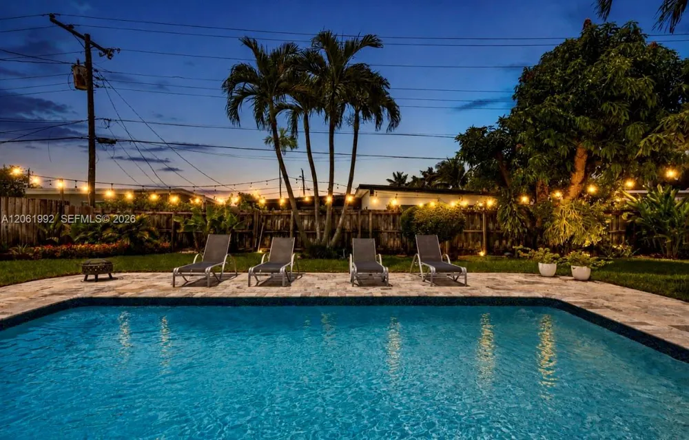 1871 NE 186th St North Miami Beach, FL 33179