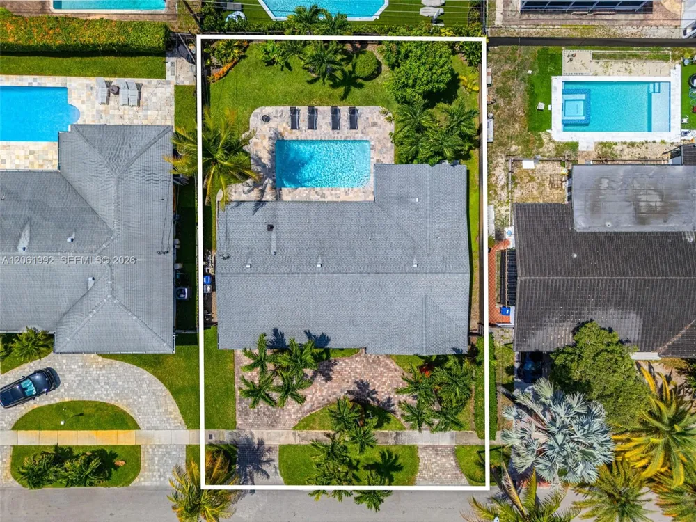1871 NE 186th St North Miami Beach, FL 33179