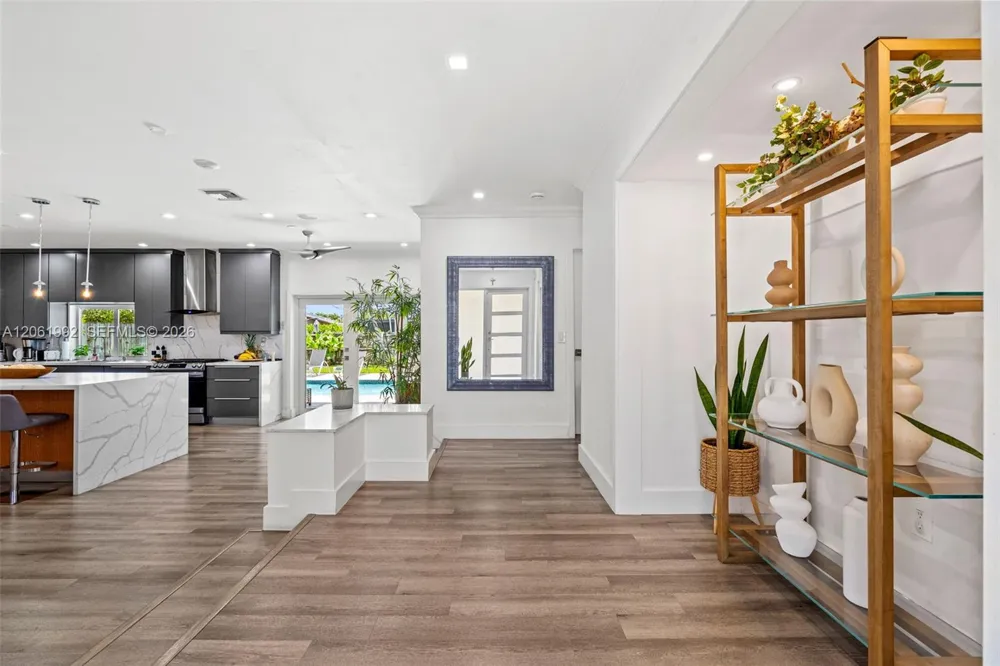 1871 NE 186th St North Miami Beach, FL 33179