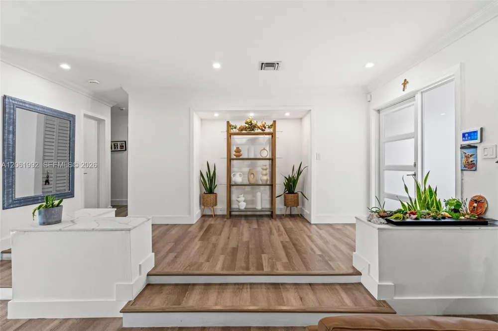 1871 NE 186th St North Miami Beach, FL 33179