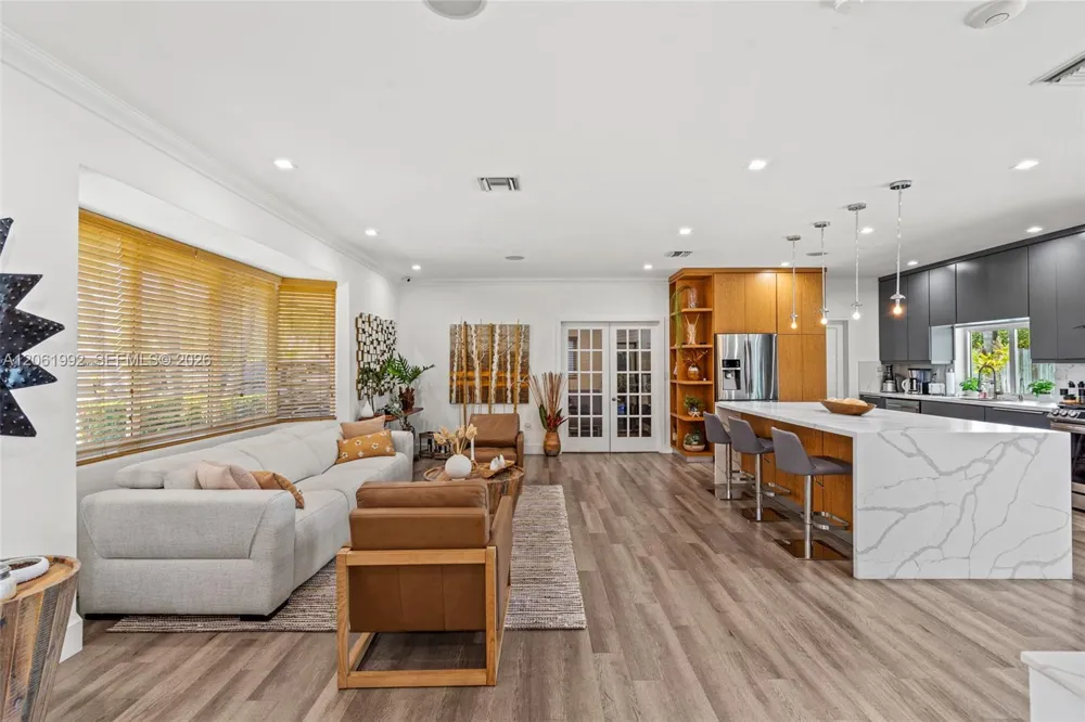 1871 NE 186th St North Miami Beach, FL 33179