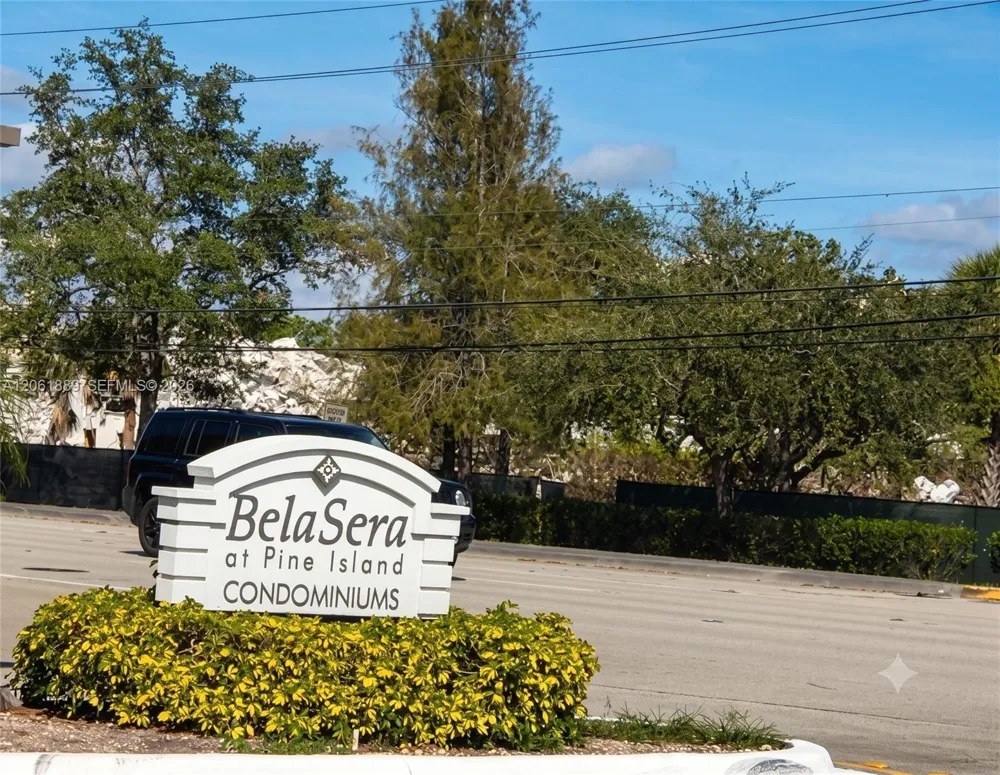 731 Pine Island Rd #102 Plantation, FL 33324