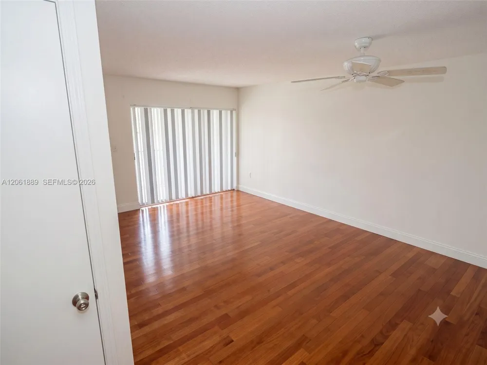 731 Pine Island Rd #102 Plantation, FL 33324