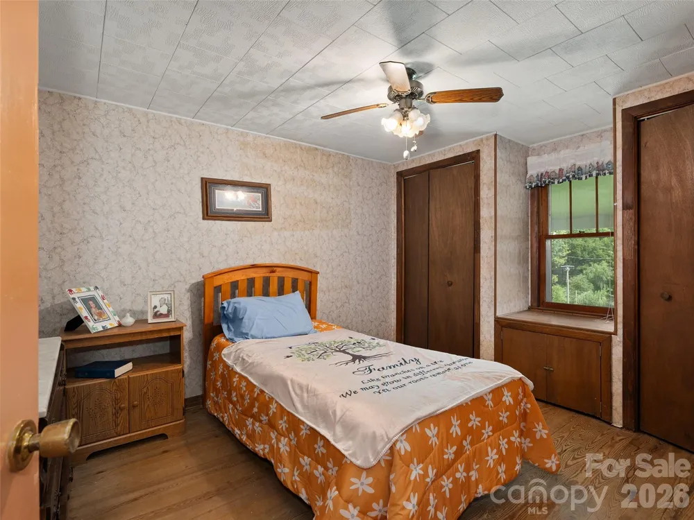 46 Trevor Court Clyde, NC 28721
