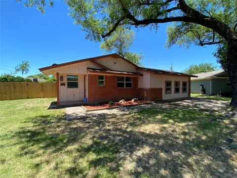 2813 Arcady Drive