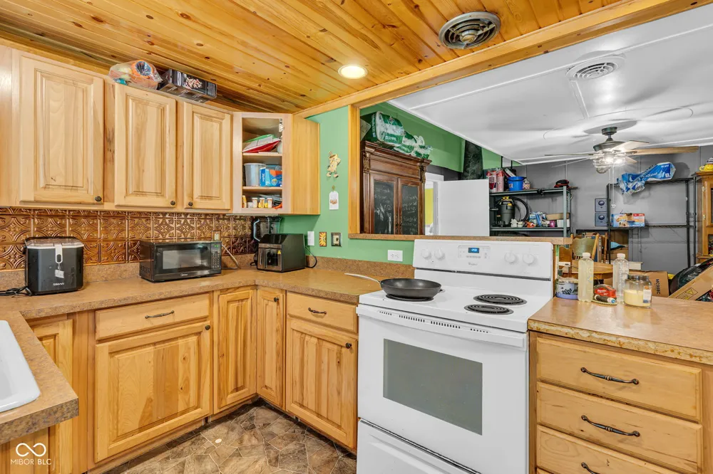 4224 Helmsburg Road Nashville, IN 47448